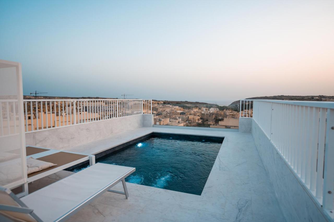 Anici Crt Penthouse 4 - With Private Rooftop Pool Victoria Exterior photo