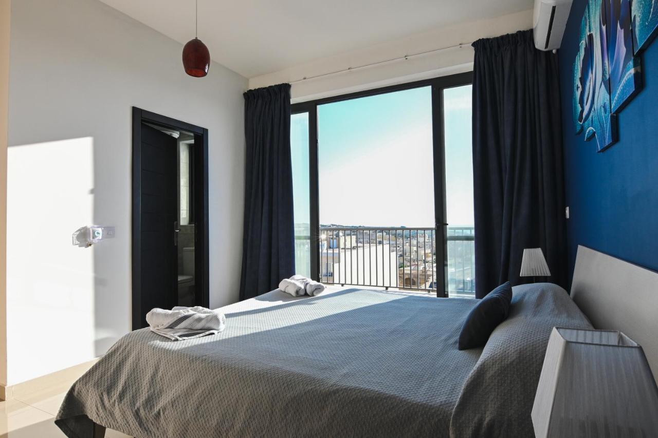 Anici Crt Penthouse 4 - With Private Rooftop Pool Victoria Exterior photo