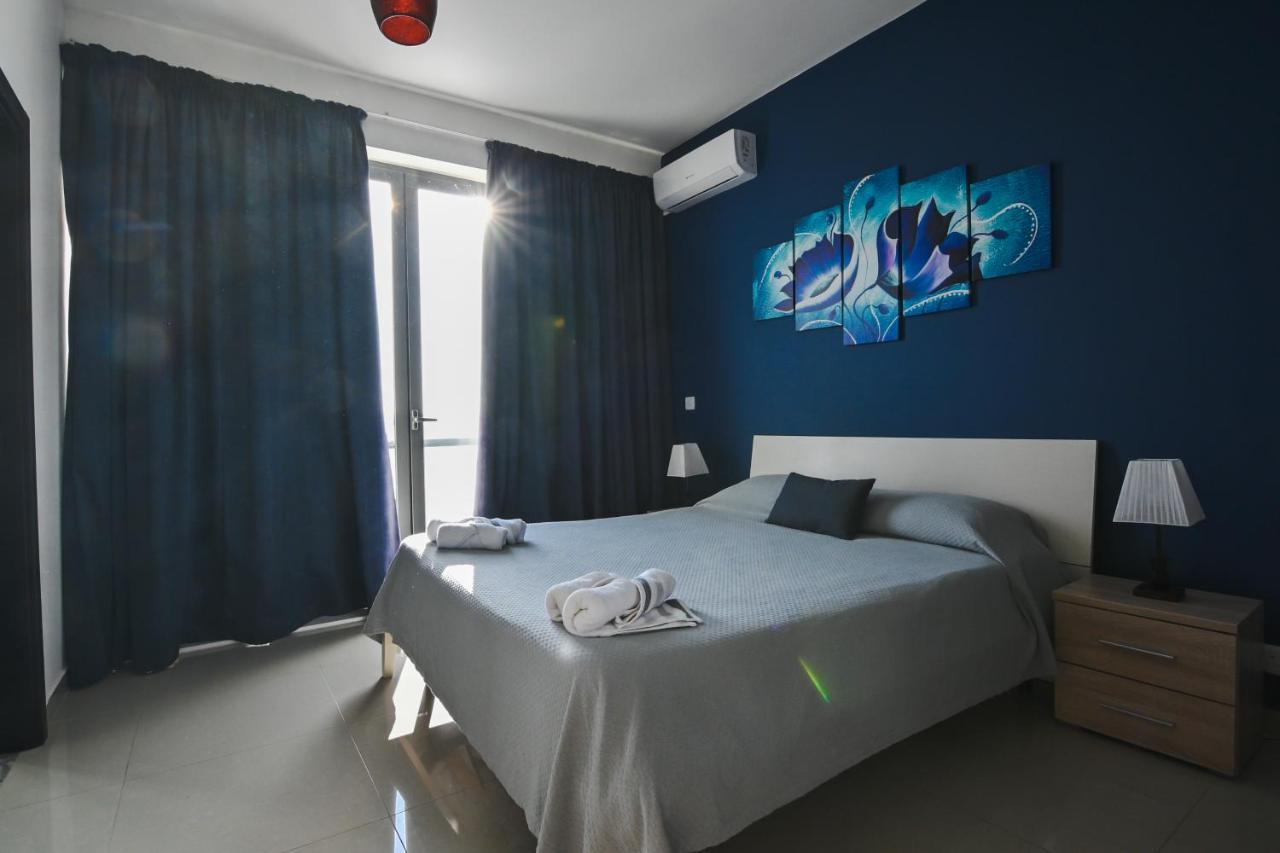 Anici Crt Penthouse 4 - With Private Rooftop Pool Victoria Exterior photo