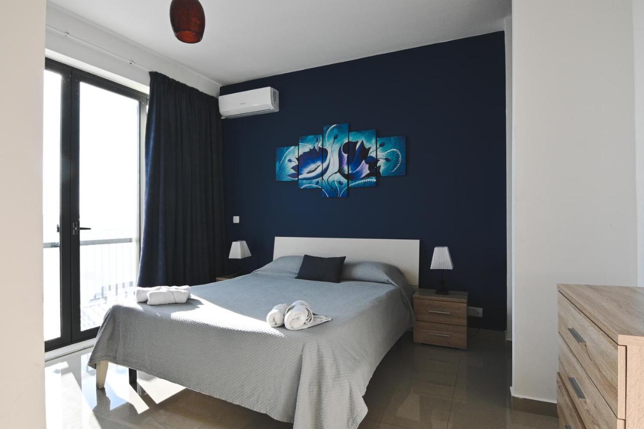 Anici Crt Penthouse 4 - With Private Rooftop Pool Victoria Exterior photo