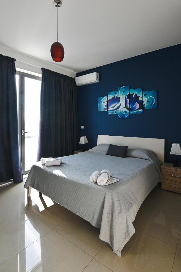Anici Crt Penthouse 4 - With Private Rooftop Pool Victoria Exterior photo